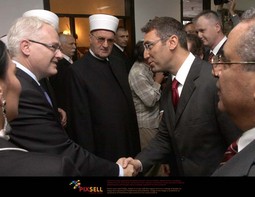 BAJRAM U DŽAMIJI s
predsjednikom
Ivom Josipovićem
i predstavnicima
islamske zajednice u
Hrvatskoj