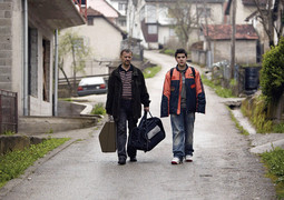 Emir Hadžihafizbegović i Amir Omerović kao otac i sin u art filmu 'Armin'