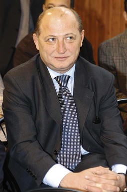 MIROSLAV ŠEPAROVIĆ prisegu za suca Ustavnog suda položit će u utorak 14. travnja u uredu predsjednika Mesića