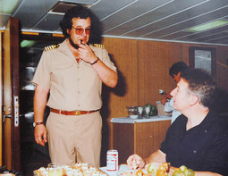 Kristo Laptalo snimljen u kapetanskoj uniformi