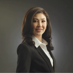 Yingluck Shinavatra (Wikipedia)