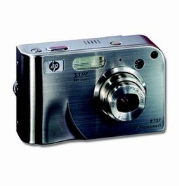 Hewlett Packard na hrvatsko je tržište lansirao novi digitalni fotoaparat HP Photosmart R707