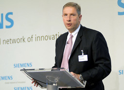 KLAUS KLEINFELD, glavni izvršni direktor korporacije Siemens