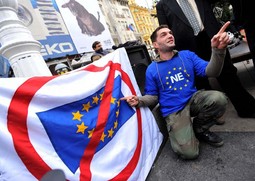 Protivnici EU guraju Hrvatsku na Balkan