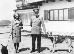 Adolf Hitler i Eva Braun (Wikipedia)