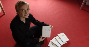 Iva Žegura započela je karijeru u studentskom časopisu FAKKAT, a sada je klinička psihologinja s objavljenom knjigom 'Coming Out'