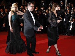 KIRSTEN DUNST I
Charlotte Gainsbourg,
glumice iz von Trierova
filma "Melancholia", na
premijeri u Cannesu
