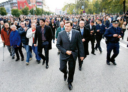A revival of the so-called spontaneous peoples' gatherings last month in Banja Luka as a part of the Republika Srpska Prime Minister's strategy to break up Bosnia & Herzegovina