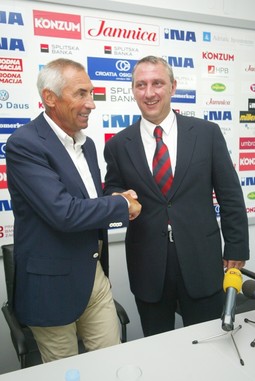 Predsjednik Hajduka Joško Svaguša (desno) s trenerom Rejom