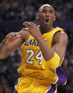 Napokon malo razloga za slavlje - Kobe Bryant je odveo Lakerse do prve pobjede nakon četiri poraza 