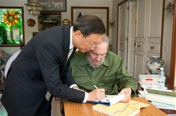 Fidel Castro i Yang Jiechi (foto: Reuters)