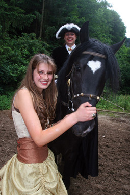 IVANA KLARIÆ I MAŠA KOLAREC s konjem Wizardom 