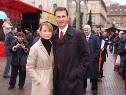 PODRŠKA SUPRUGE Dragan Primorac sa
suprugom Jadrankom u
kampanji na Cvjetnom trgu