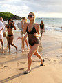 Gdje god se pojavi Paris Hilton je meta 'obožavatelja'