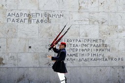 Grcima je dosta ustrojavanja koje im naređuju vođe Unije ili njihovi domaći političari