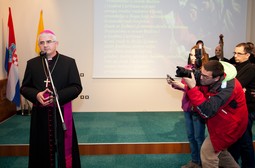 Biskup Mate Uzinić