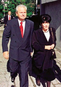 BIVŠEG PREDSJEDNIKA Srbije Slobodana Miloševića i njegovu suprugu Mirjanu Marković danas se prokazuje kao