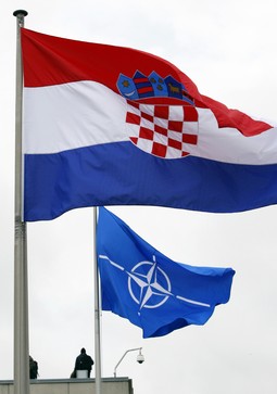 Hrvatska zastava konačno ispred NATO-a u Bruxellesu