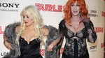 Foto: Pogledajte zašto je Cher bila u centru pažnje na premijeri 'Burlesque' u...