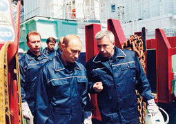 VLADIMIR PUTIN i šef Lukoila Vagit Alekperov na jednoj  od naftnih platformi u Kaspijskom moru