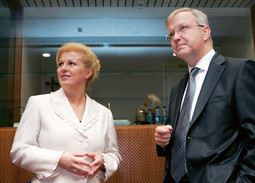 KOLINDA GRABAR-KITAROVIĆ I OLLI REHN, povjerenik za proširenje EU koji tvrdi da je Hrvatska 2004. potpisala trilateralni ugovor sa Slovenijom i Italijom o neprimjenjivanju ZERP-a