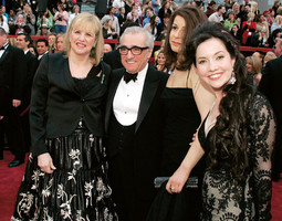 SA SUPRUGOM Helen Morris, TV-producenticom koju je upoznao 1997. na snimanju filma 'Kundun'; vjenčali su se 1999., njemu je to bio peti brak a njoj drugi;  Scorseseove kćeri Catherine i Domenica su glumice 