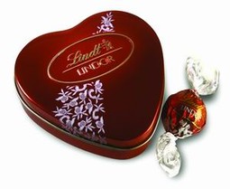 Lindorove kuglice s mekim topivim srcem zarobljenim u najfinijoj čokoladi poslastica su kojoj nitko ne može odoljeti