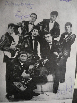 LUDE '60-e Miroslav Goreta (u gornjem redu desno) bio je pjevač u sastavu Mladi, a prije toga i u Jutarnjim zvijezdama, ali je 1963. umjesto glazbe odabrao medicinu