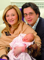 Kćerku Laru Viktoriju Šelebajevi su samo deset dana nakon rođenja predstavili javnosti u Extri