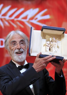 Haneke sa Zlatnom palmom za film 'Ljubav', što je njegova druga nagrada u toj kategoriji iz Cannesa